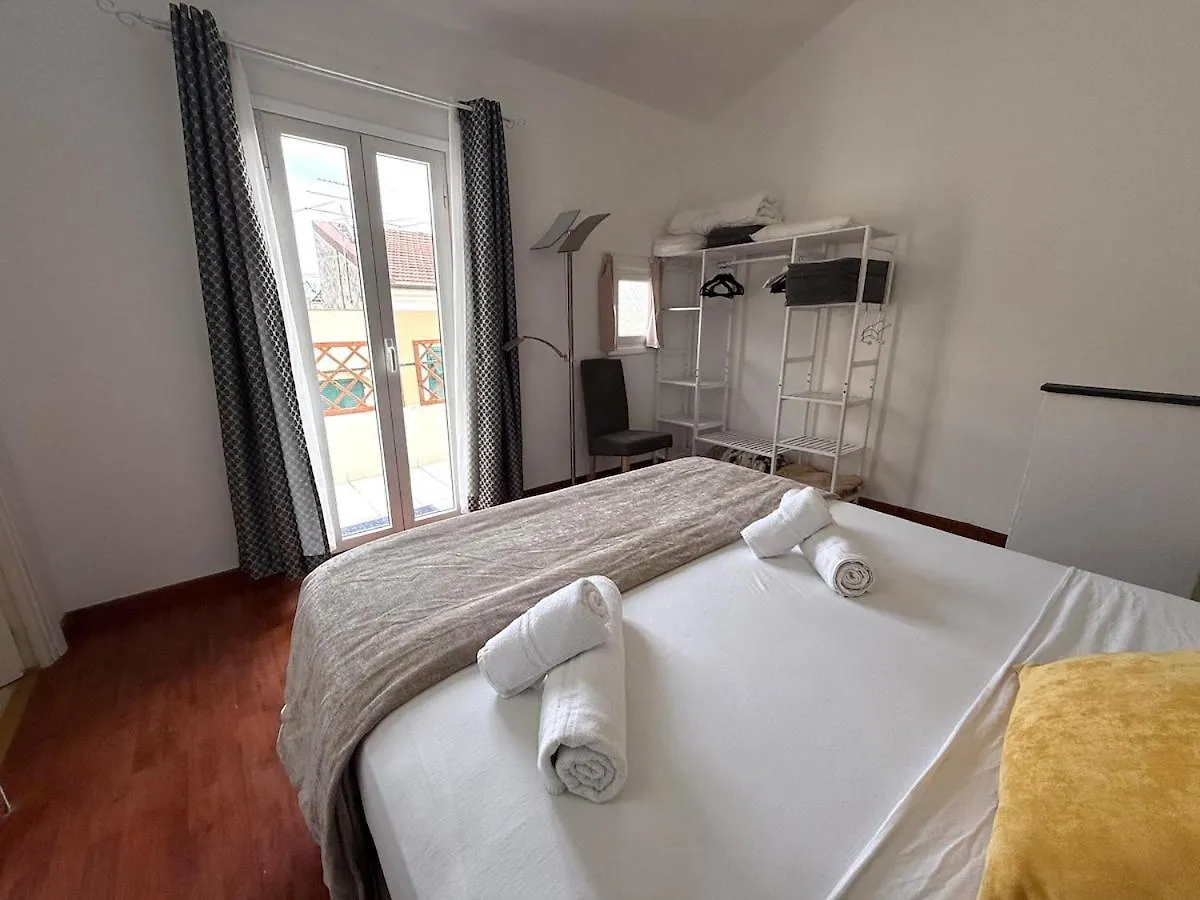 Suite Arnaldo 6 - Sanremo 0*,  Italy